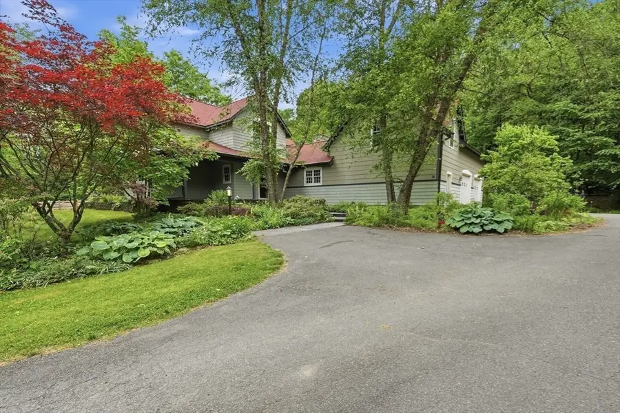 18 Eveningstar Dr, Amherst, MA 01002 - #2