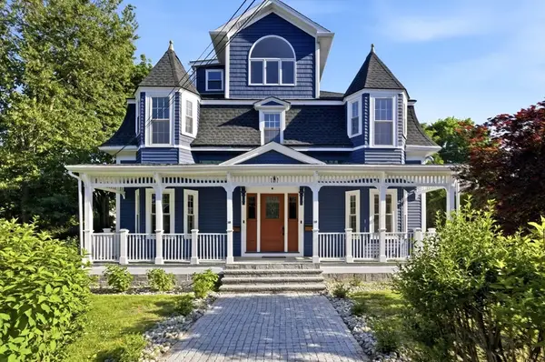 10 Washington Park #1RIGHT, Newton, MA 02460