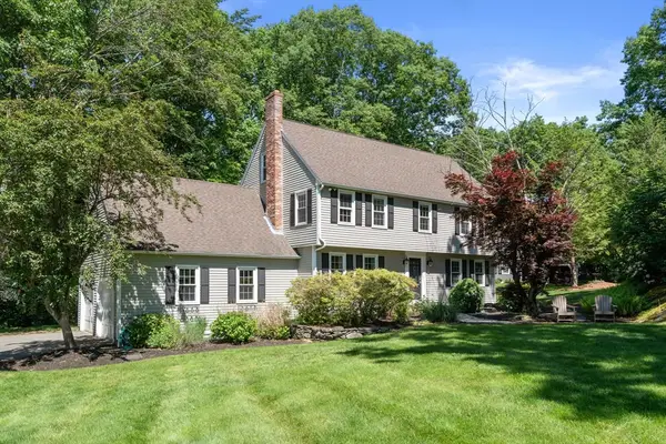 2 Garrison Ln, Southborough, MA 01772