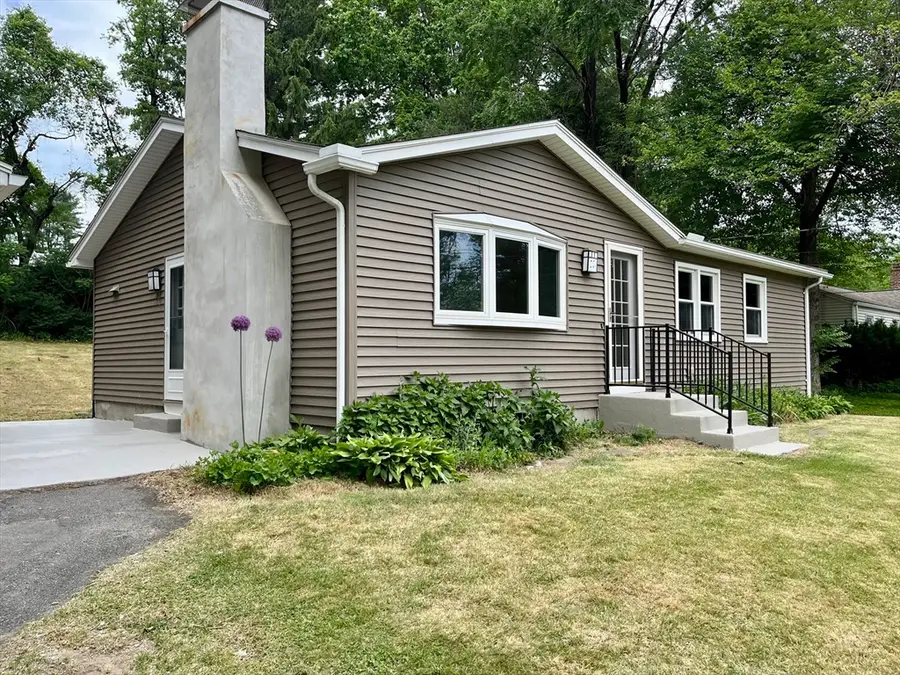 39 Jeffrey, Amherst, MA 01002 - #2