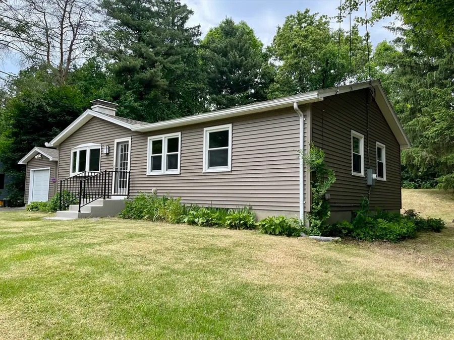 39 Jeffrey, Amherst, MA 01002 - #3