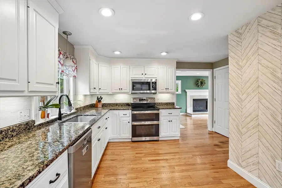 349 Summer St, Franklin, MA 02038 - #2
