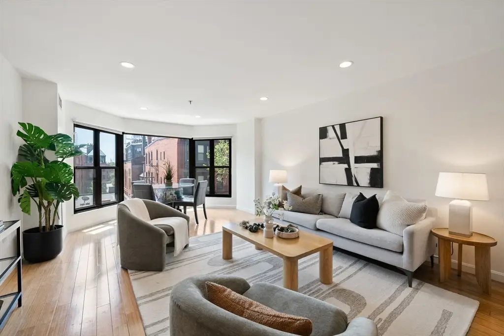 16 Harcourt St #4C, Boston, MA 02116 - #1