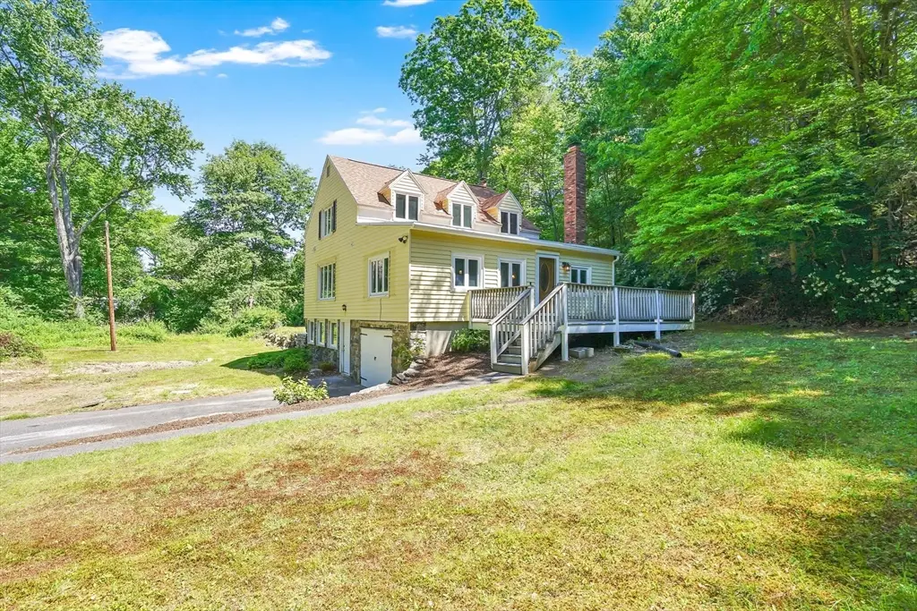 264 Flynt St, Palmer, MA 01069 - #1