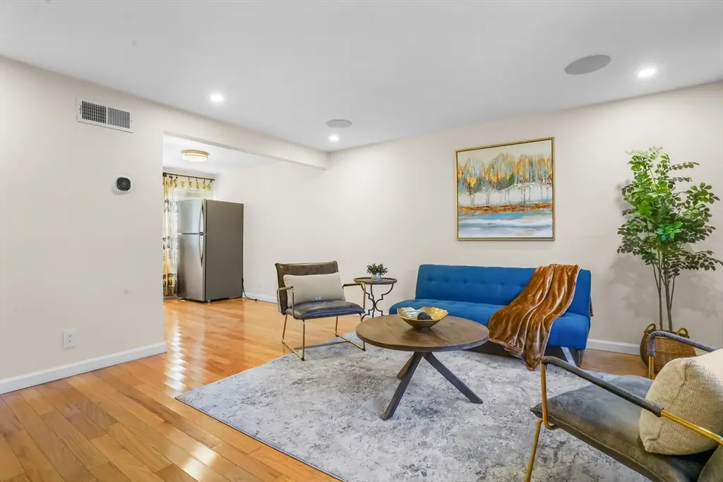 56 Roberts Dr #56, Bedford, MA 01730 - #1