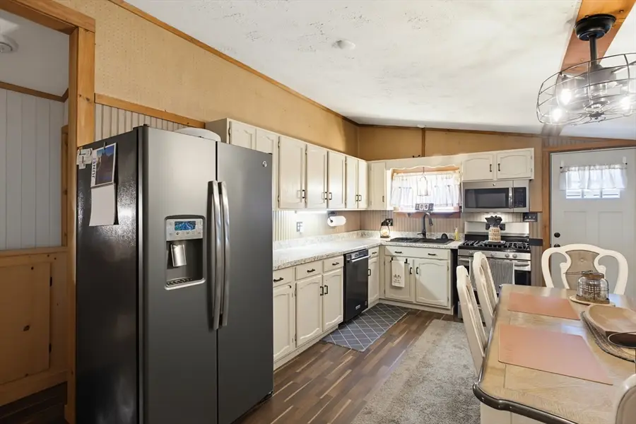 4 Cheney, Blackstone, MA 01504 - #2