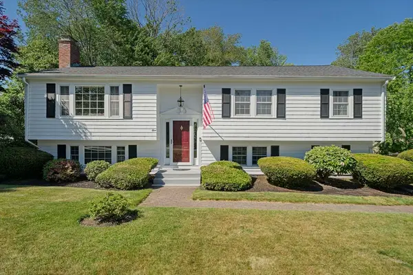 1 Carpenter Ln, Marshfield, MA 02050