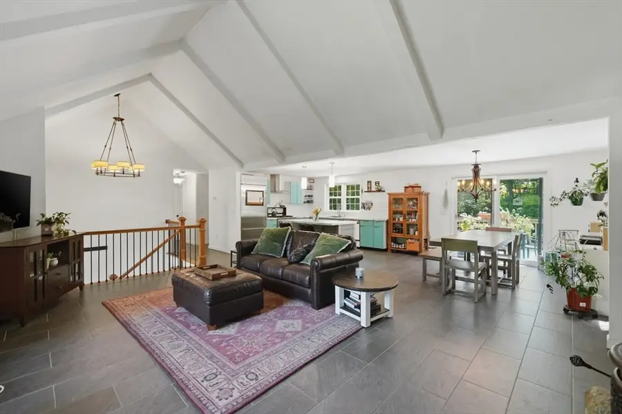 56 King Street, Uxbridge, MA 01569 - #2