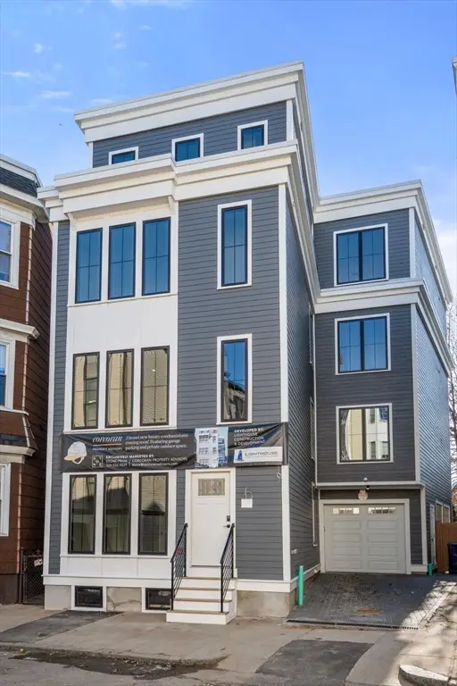 34 Vinton St, Boston, MA 02127