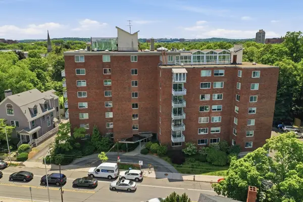 14 Concord Avenue #102, Cambridge, MA 02138