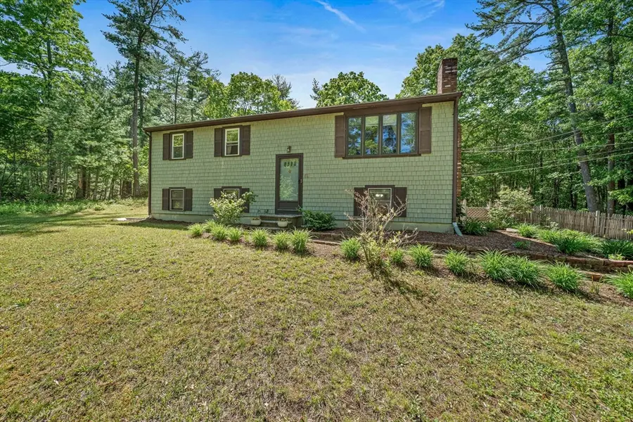 61 Chapel St, Pembroke, MA 02359 - #2