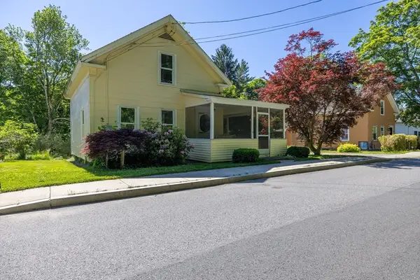 136 Quaboag St, Warren, MA 01083