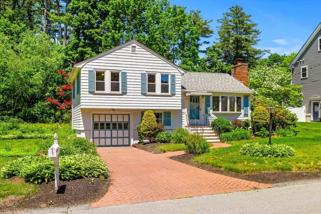 15 Pleasant St, Burlington, MA 01803 - #1
