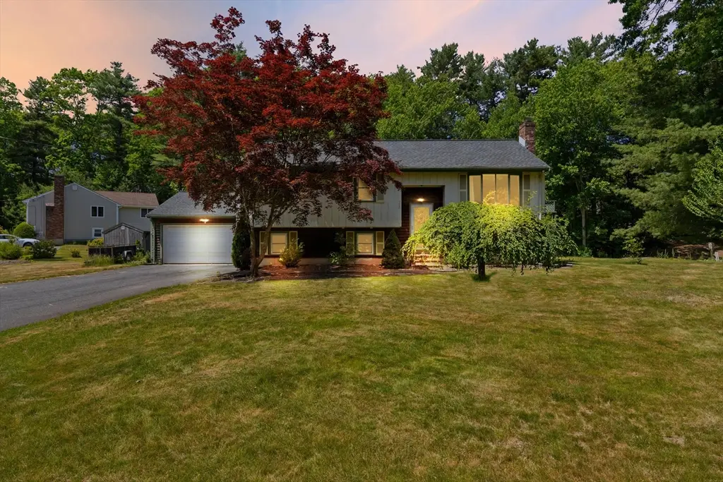 738 King Philip St, Raynham, MA 02767 - #1