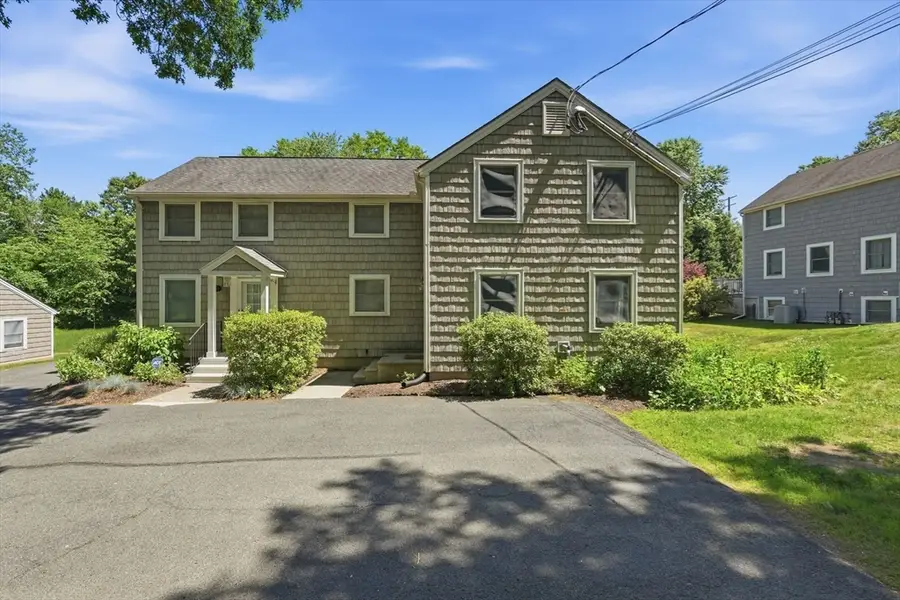 68 Laurel St #B, Greenfield, MA 01301 - #3