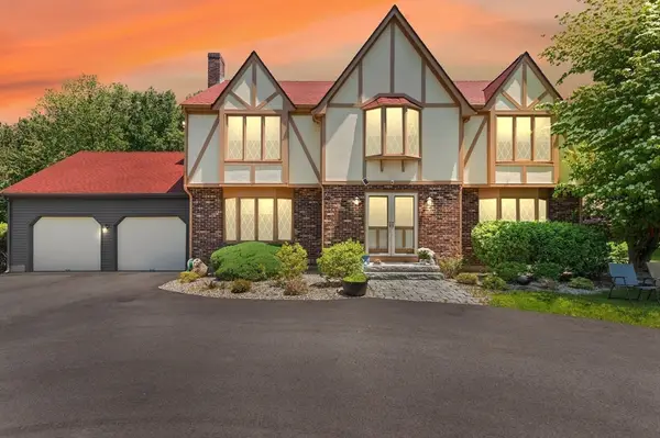 80 Hampton Rd, Sharon, MA 02067