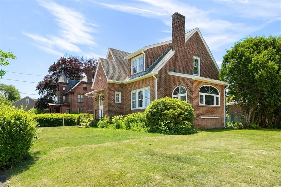 216 Springfield St, Chicopee, MA 01013 - #2