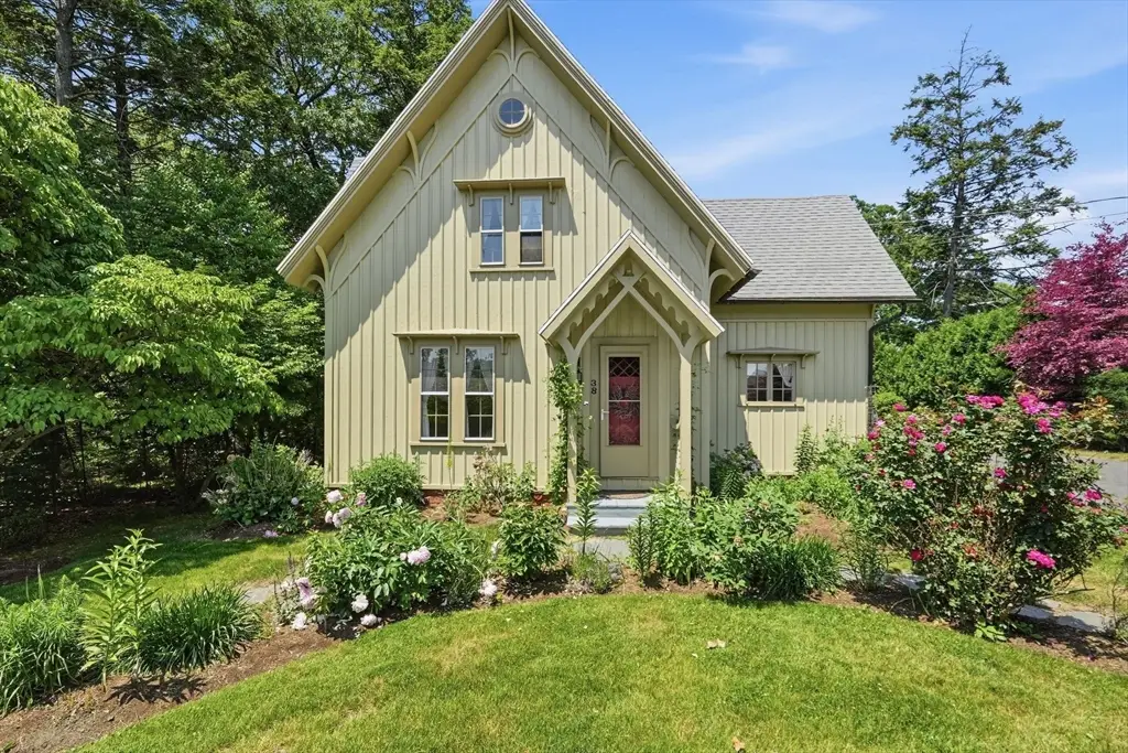 38 Round Hill Road, Northampton, MA 01060 - #1
