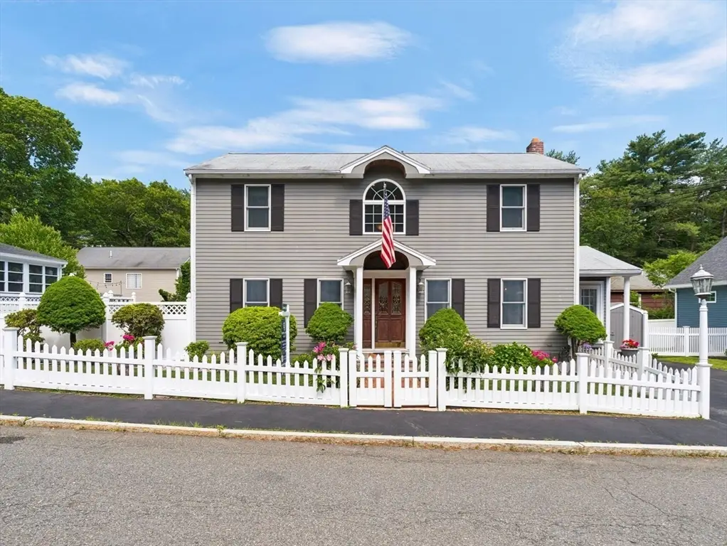 42 Woodland Rd, Wakefield, MA 01880 - #1