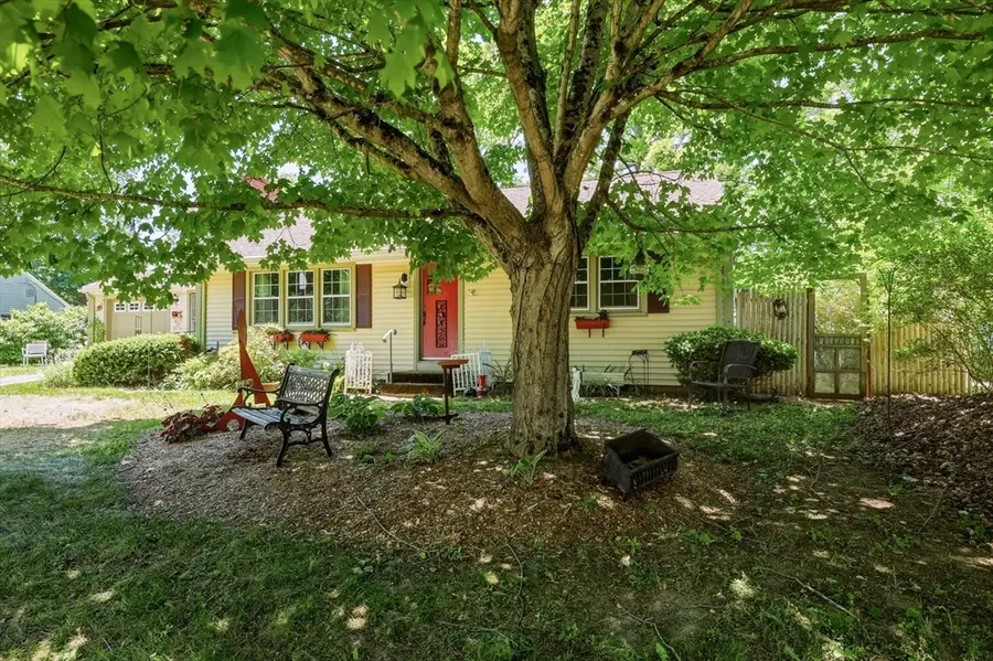 15 Gilrain Ter, Northampton, MA 01062 - #2