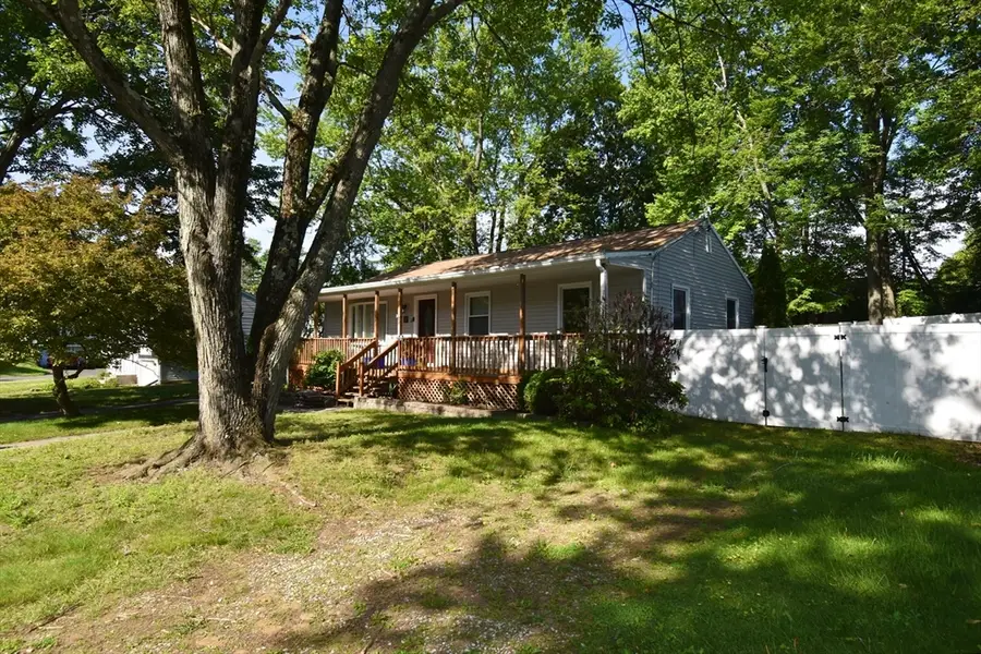 3 Vineland Ave, East Longmeadow, MA 01028 - #2