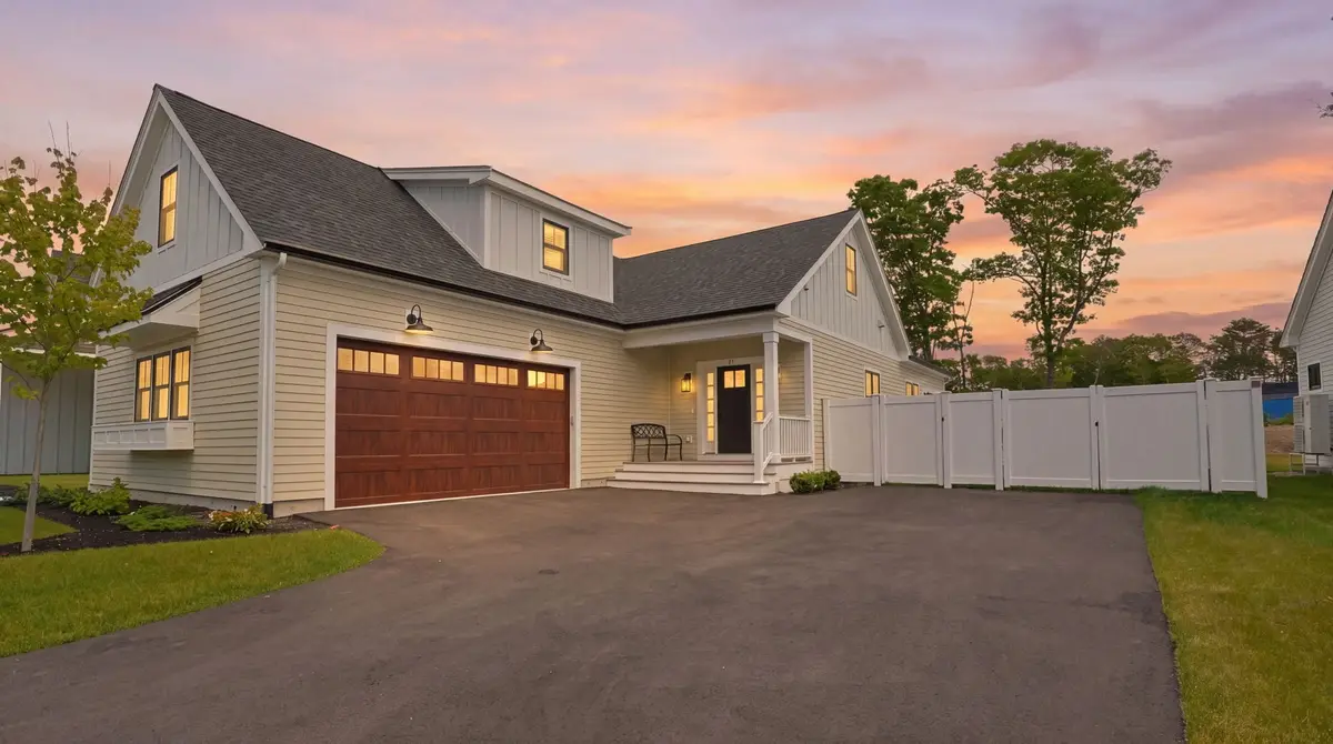 17 Josiah Path, Falmouth, MA 02540 - #1