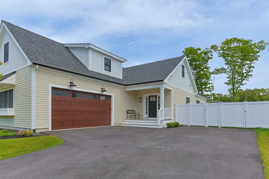 17 Josiah Path, Falmouth, MA 02540 - #2