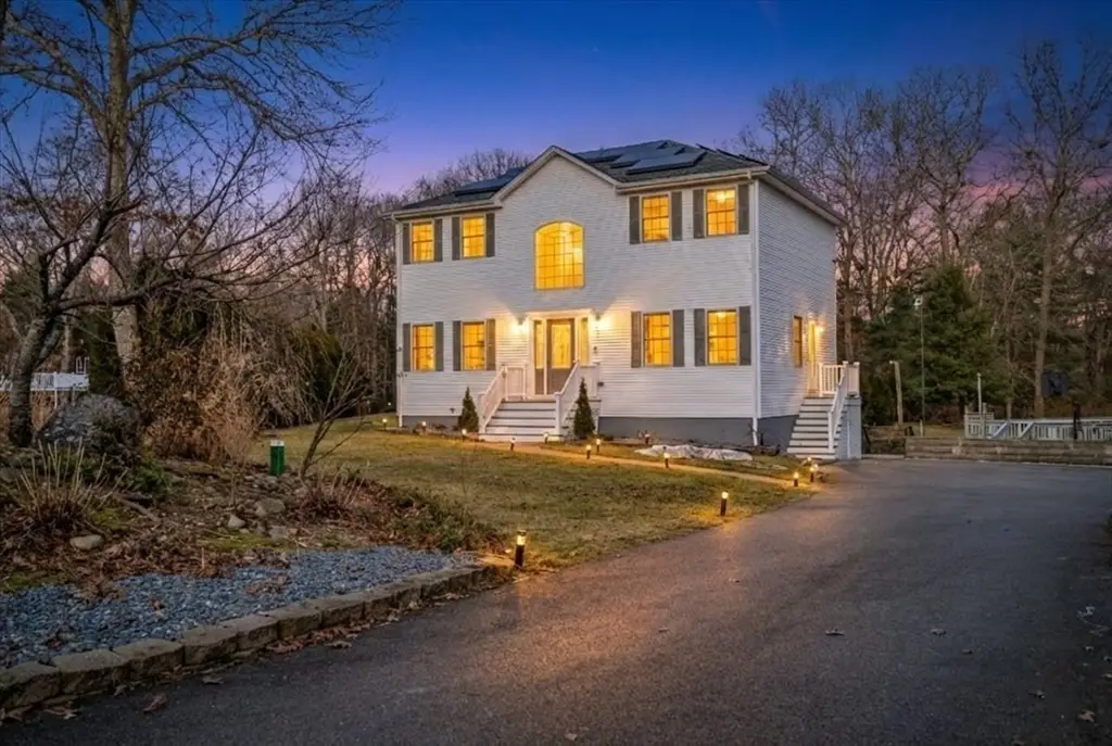15 Stonewall Ave, Dartmouth, MA 02747 - #1