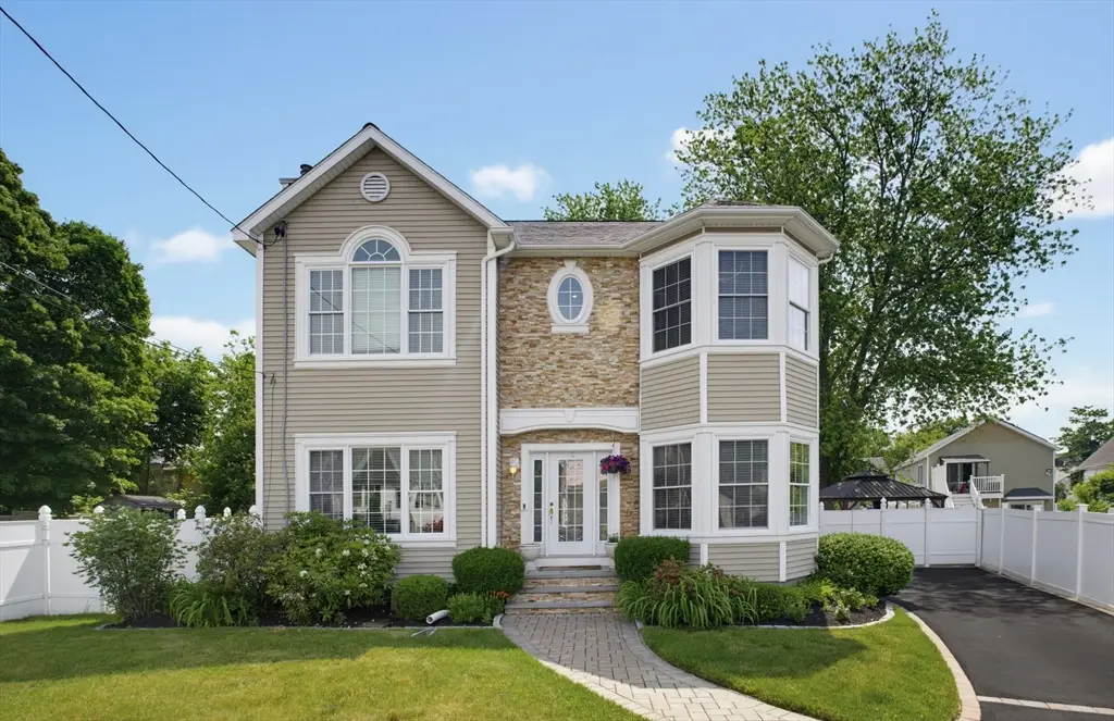 10 Mayhew Slip, Milford, MA 01757 - #1