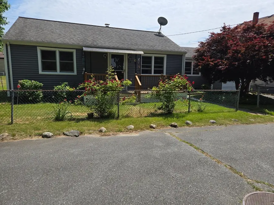 18 Grant St, Acushnet, MA 02743 - #2