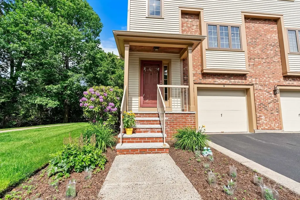 121 Revere St #M, Canton, MA 02021 - #1