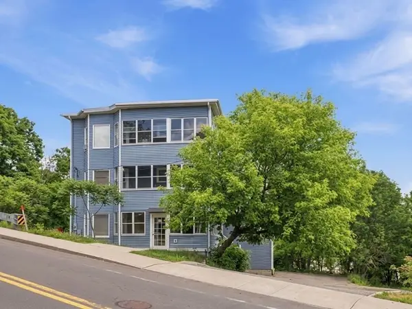 560 Pleasant, Gardner, MA 01440
