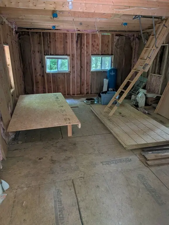 127 Round Hill Rd, Chester, MA 01011 - #3