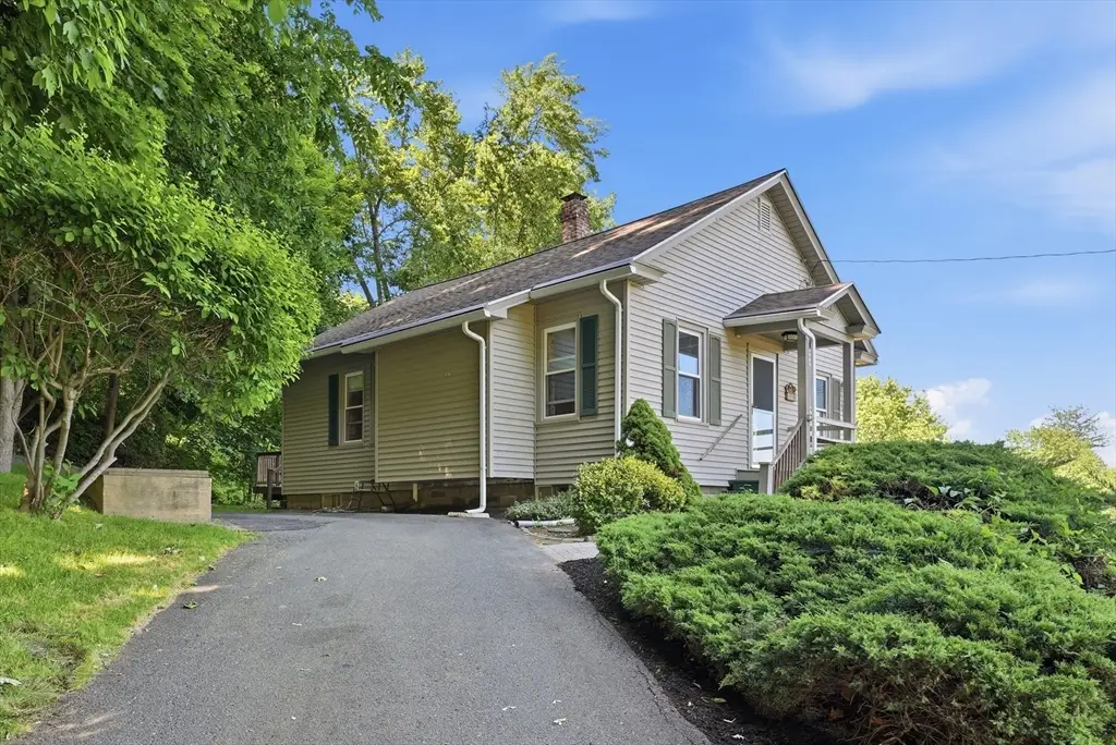 114 Field Street, West Springfield, MA 01089 - #1