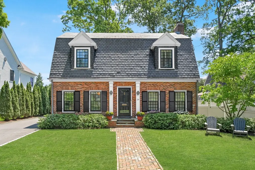 24 Cleveland Rd, Needham, MA 02492 - #1