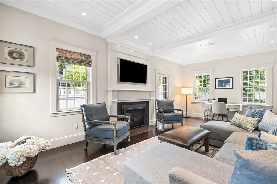 24 Cleveland Rd, Needham, MA 02492 - #3