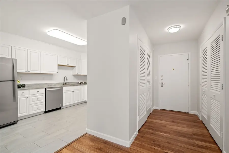 20 Hammond Pond #302, Newton, MA 02459 - #2