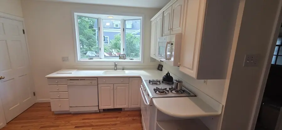 16 Columbia Ave, Newton, MA 02464 - #2