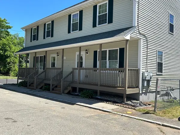 35-37 Pine St Court, Springfield, MA 01105