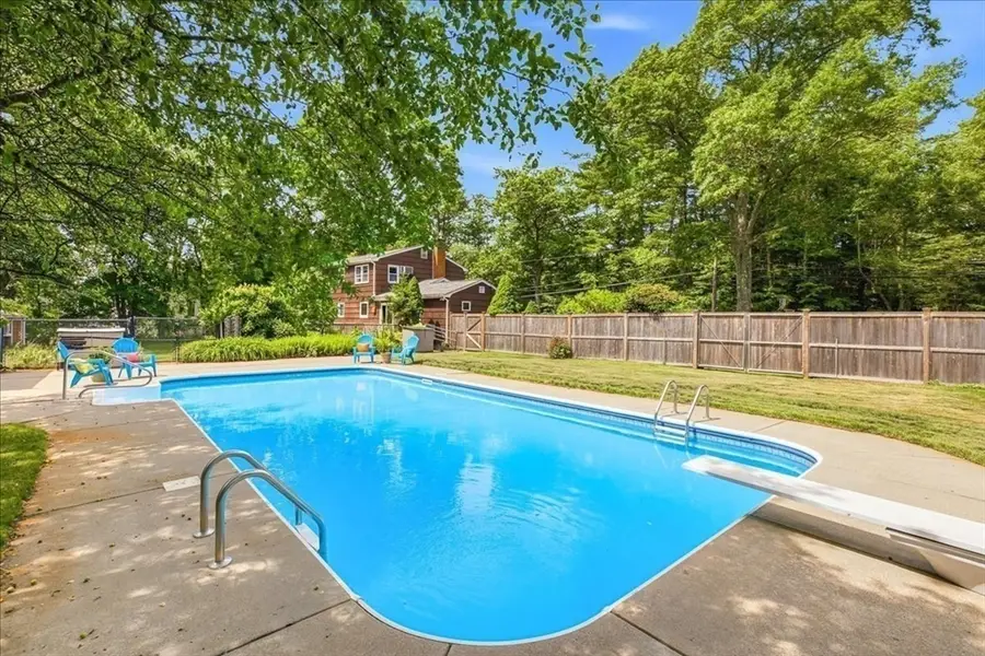 93 Hudson St, Halifax, MA 02338 - #3