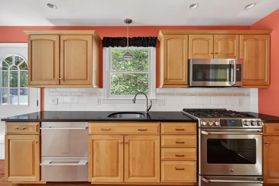 111 North St, Grafton, MA 01519 - #2