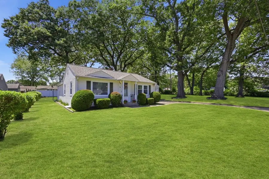 20 Bourbeau St, Chicopee, MA 01020 - #2