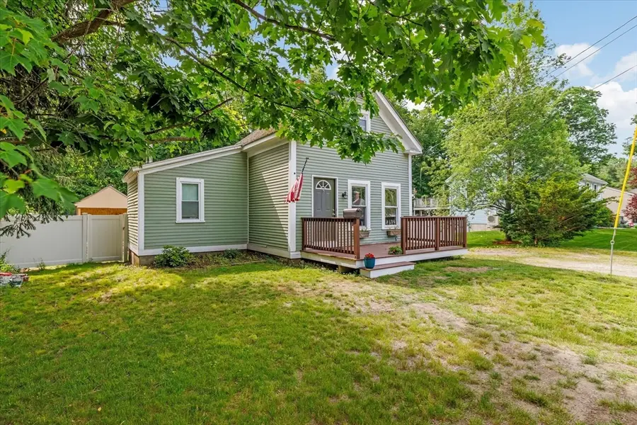 92 Oak Ave, Athol, MA 01331 - #3
