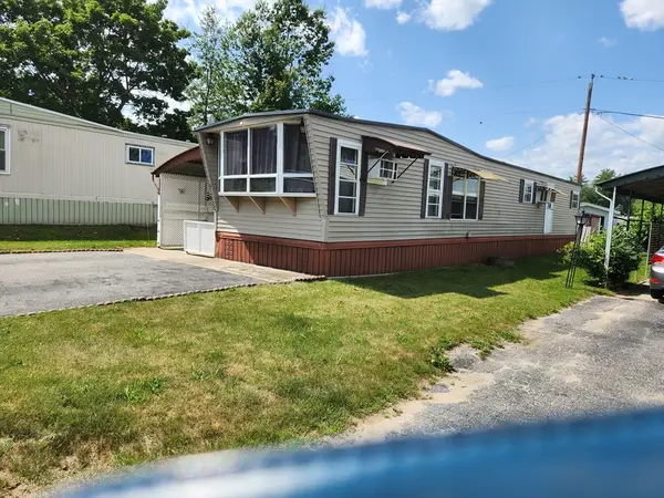 556 Central Street #4, Leominster, MA 01453