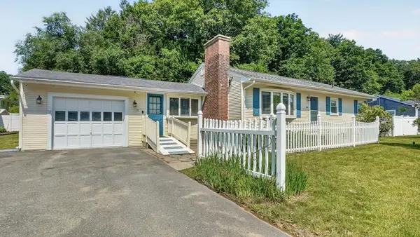 31 Shaker Rd, Westfield, MA 01085