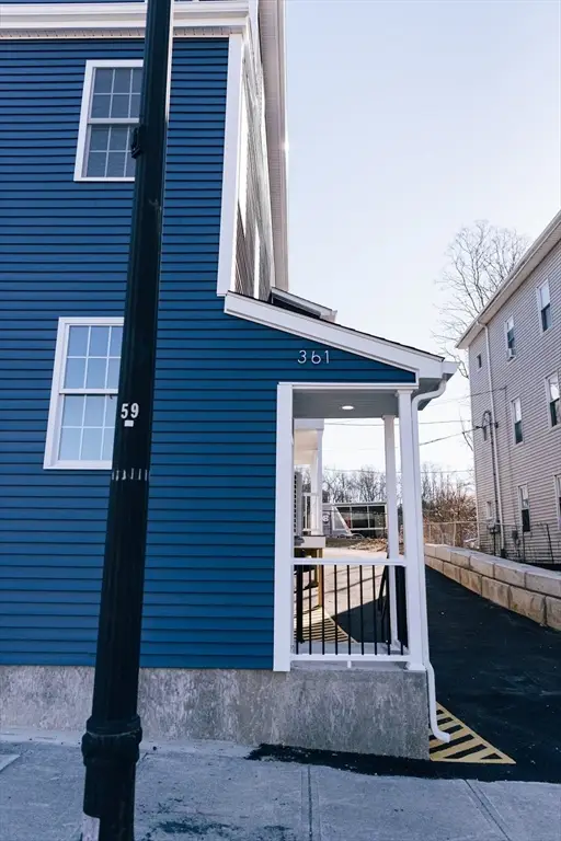 361 Shrewsbury St, Worcester, MA 01604 - #2