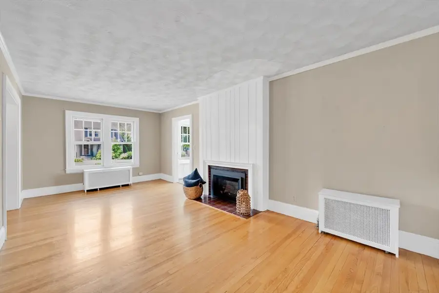 124 Westmoreland Ave, Longmeadow, MA 01106 - #2