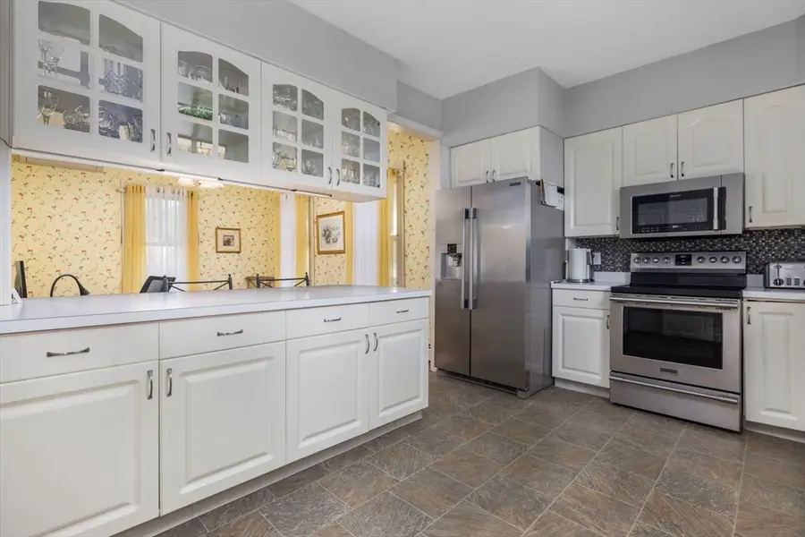 956 Maple St, Fall River, MA 02720 - #3