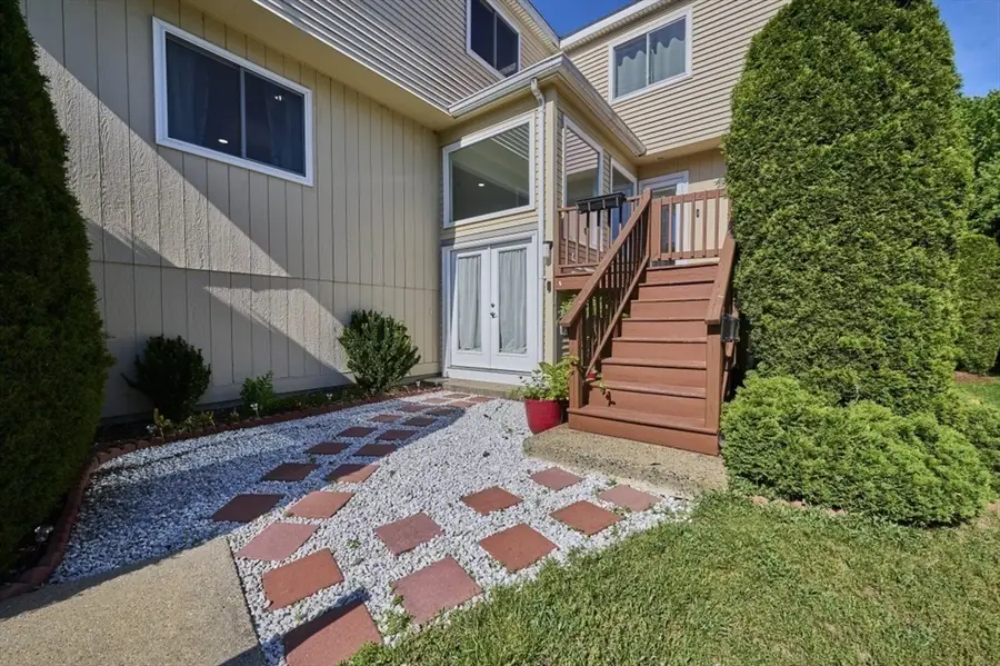 22 Algonquin Trl #22, Ashland, MA 01721 - #3