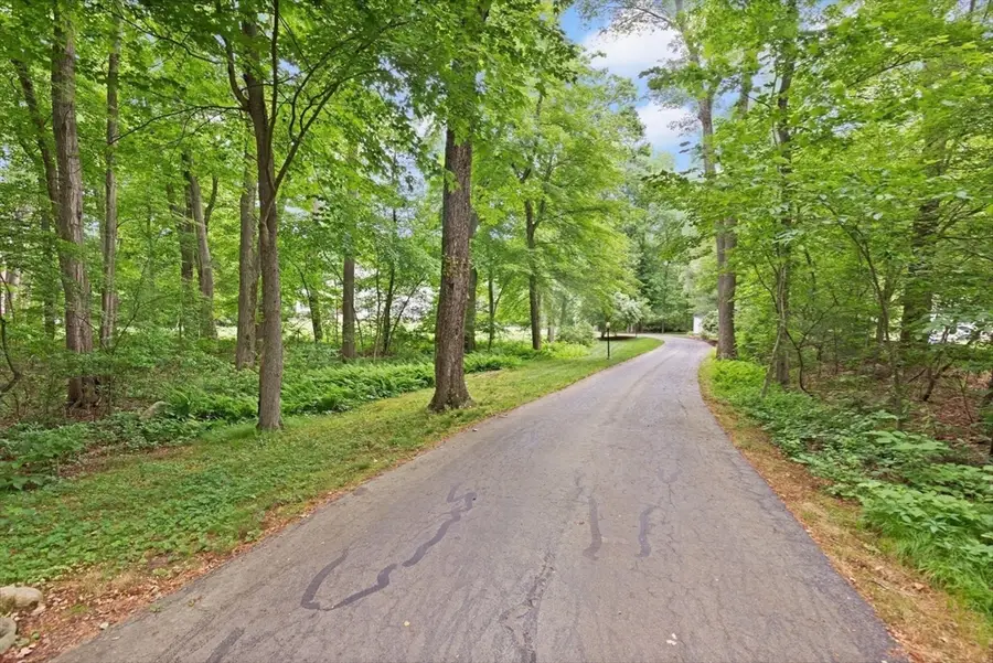 5 Winchester Rd, Medway, MA 02053 - #2